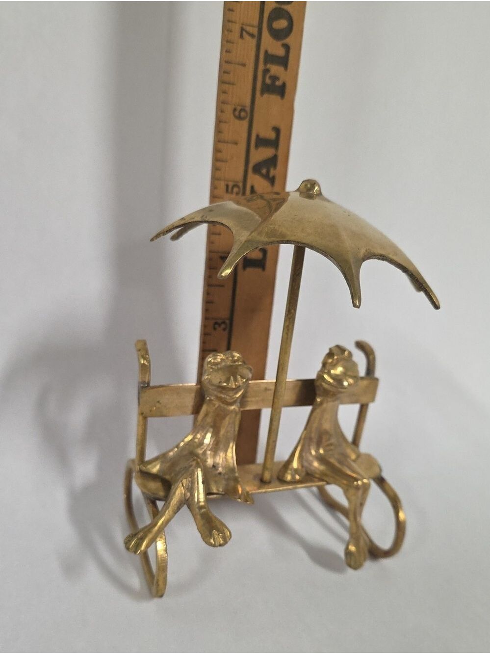 Vintage Brass Frogs on Bench Under Umbrella Figurine Whimsical Decor - Picture 8 of 10